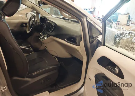 2020 Chrysler Pacifica Hybrid Limited from USA, damaged, VIN 2C4RC1N71LR287742